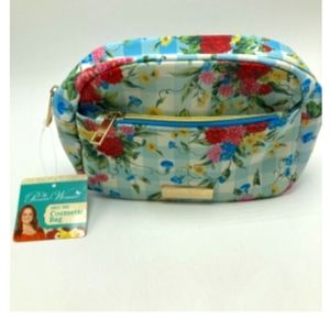 The Pioneer Women Make Up Bag